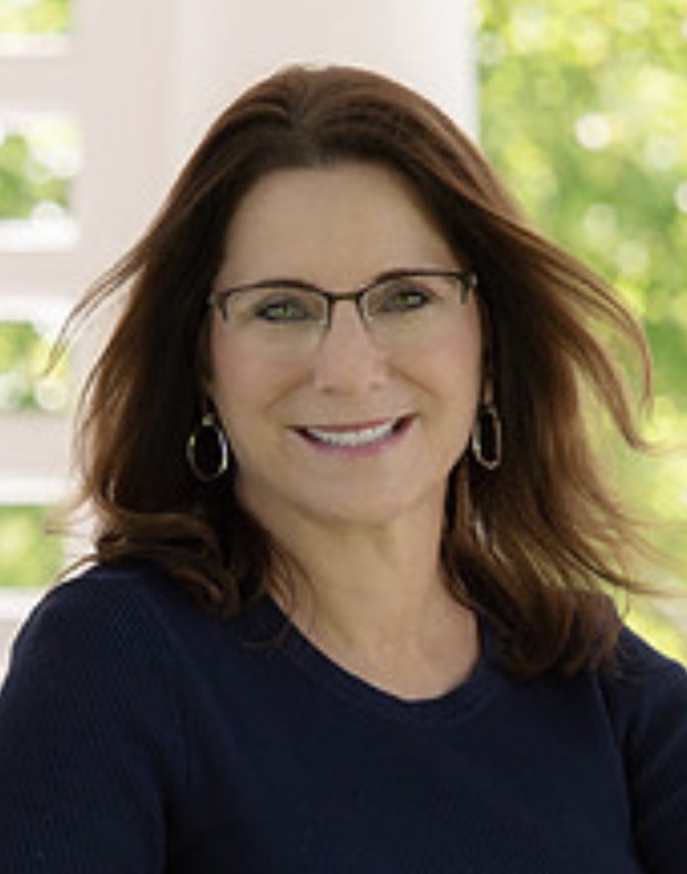 Denise Headshot